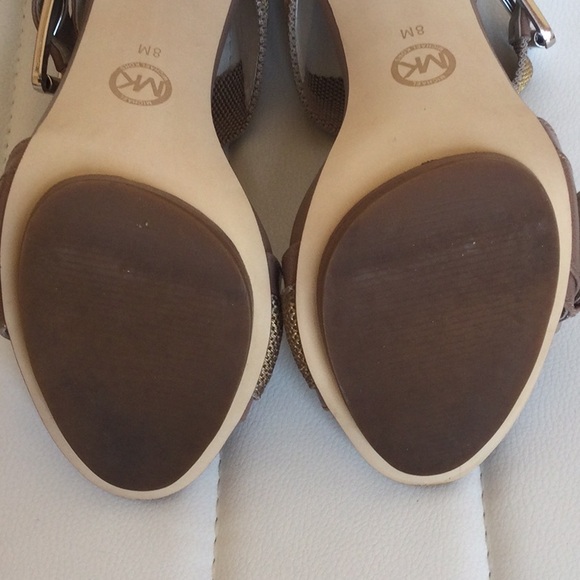 EUC Michael Kors 8M Tan with Gold and Silver Leather Upper Shoes Heels - Picture 14 of 16